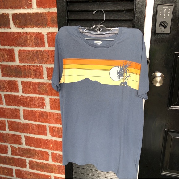 Old Navy Soft-Washed Blue Beach Sunset Graphic Crewneck Short Sleeve T-Shirt S - Picture 1 of 5